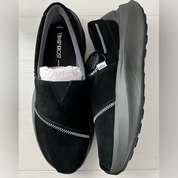 TOMS men’s suede slip on sneakers - Picture 1 of 4